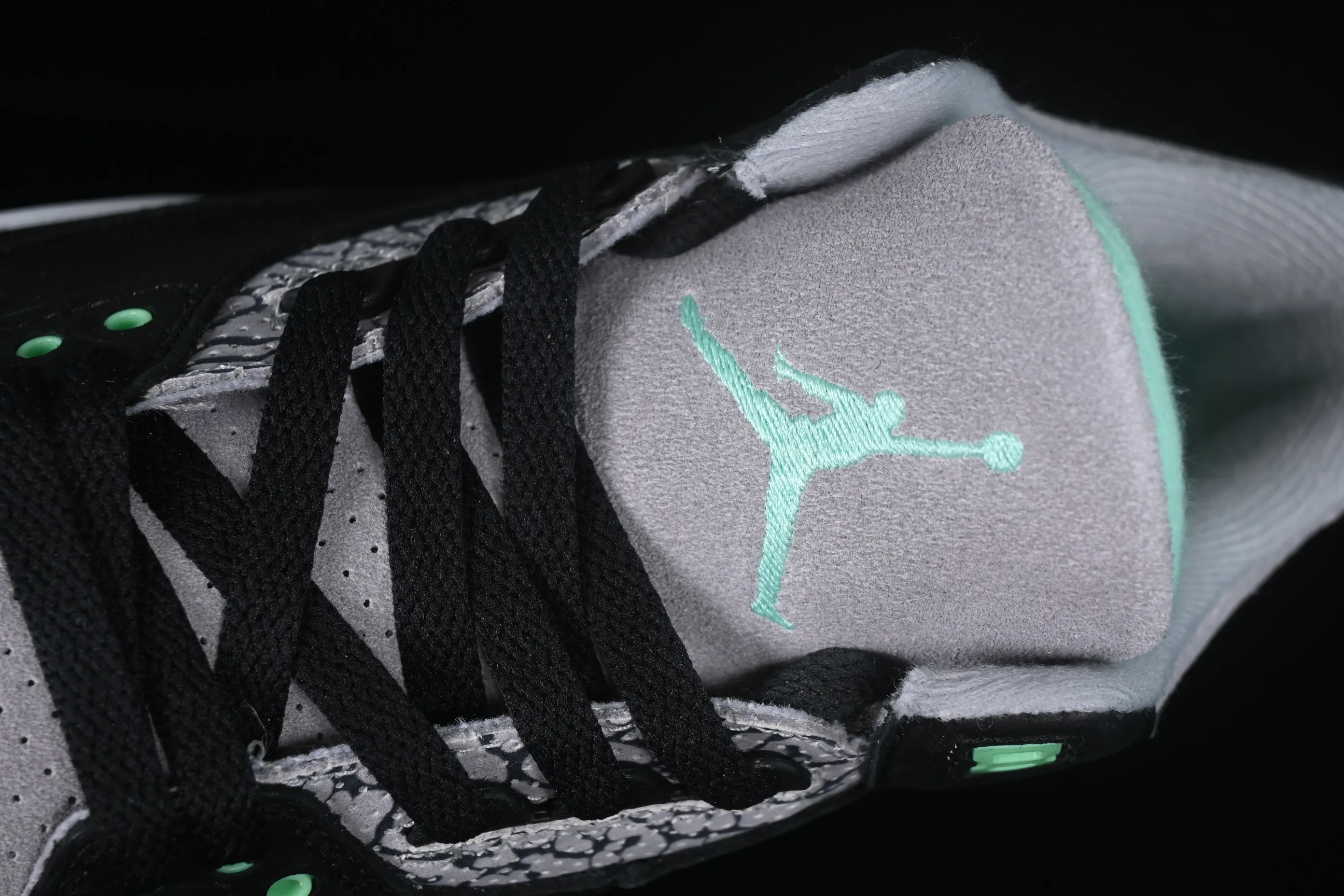 All categories Air Jordan Jordan series basketball shoes Air Jordan 3 Air Jordan 3 "Green Glow" AJ3 Joe 3 black and green full head layer CT8532-031